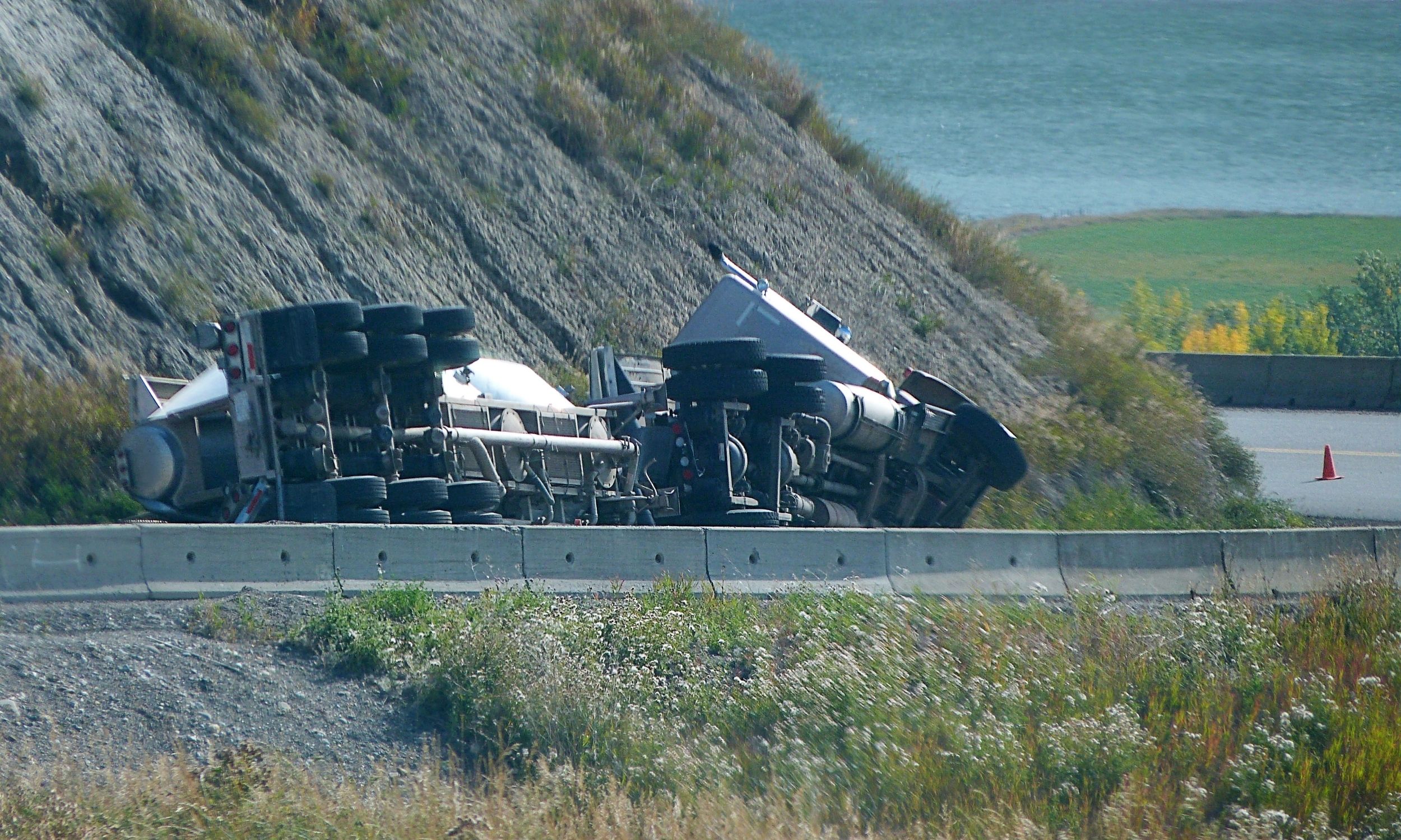 Inside the Victorville Truck Accident That Shut Down I-15 Southbound Lanes